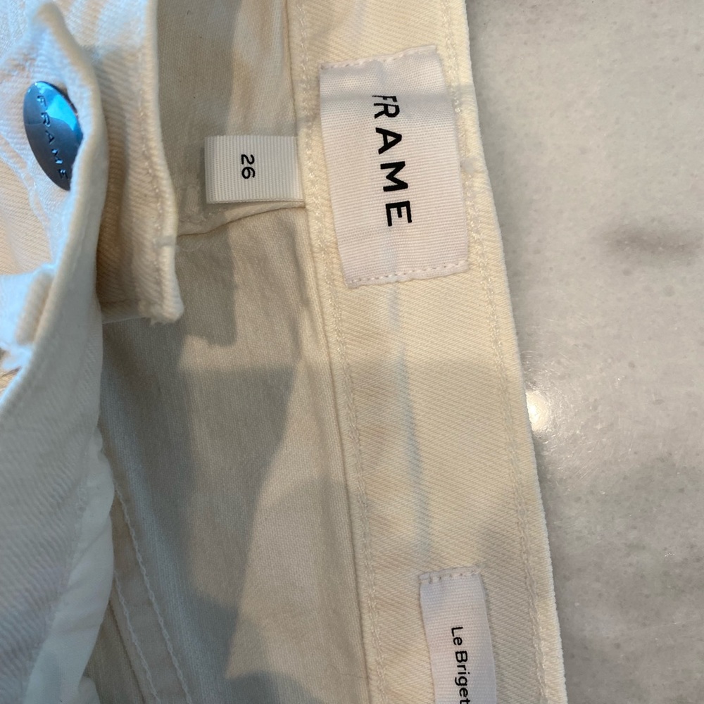 Frame “ Le Brigette” white/multicolor short - Picture 4 of 4